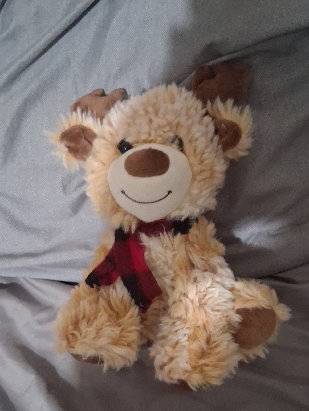 Source Unknown Beige Reindeer Plush with Red and Black Scarf